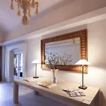 Palace Modern At The Plaza - King 14 *